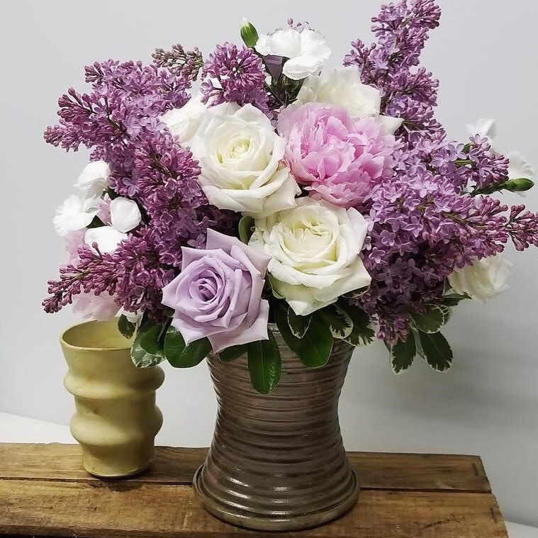 monroe center flowers 2