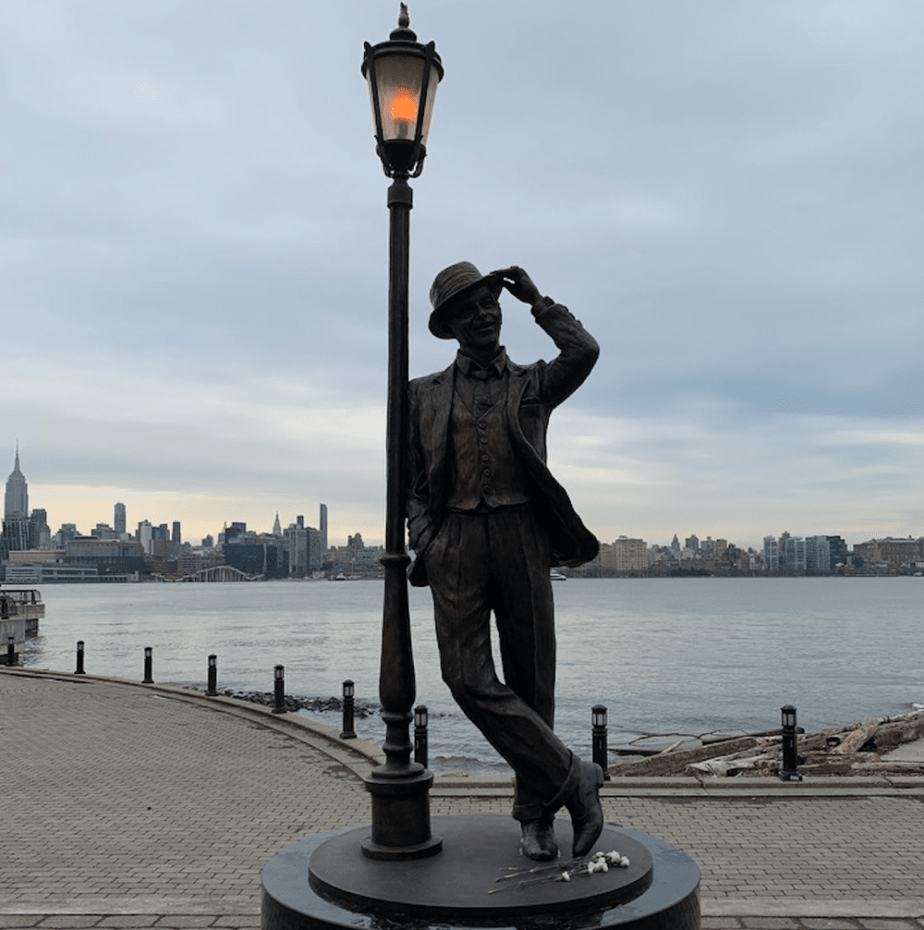 frank sinatra statue
